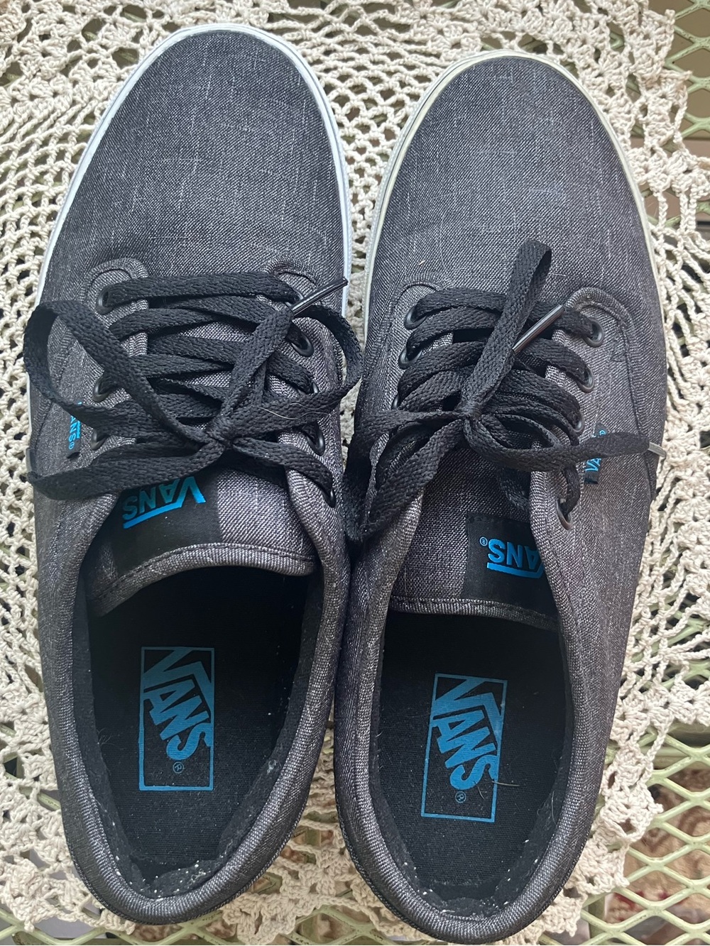 Vans Men’s Black Canvas Low-Top Sneakers with Blue Logo Size 10